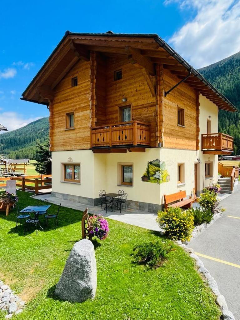 Chalet Sunshine Λιβίνιο Εξωτερικό φωτογραφία
